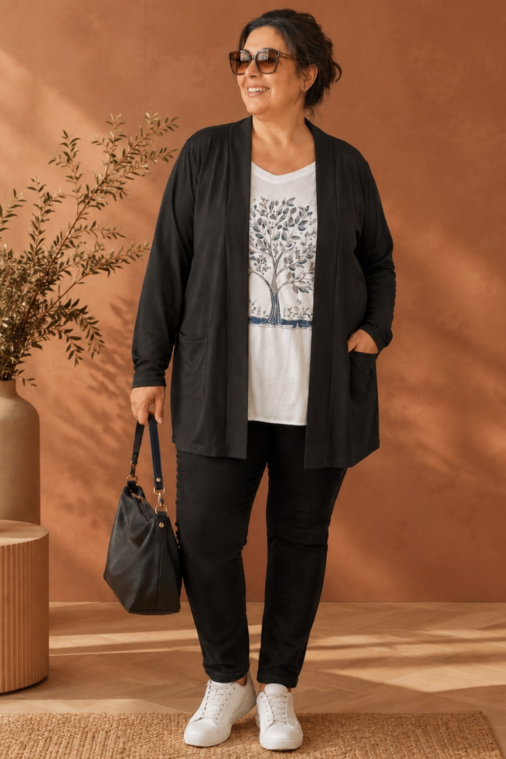 Gilet long grande taille noir ouvert avec poches