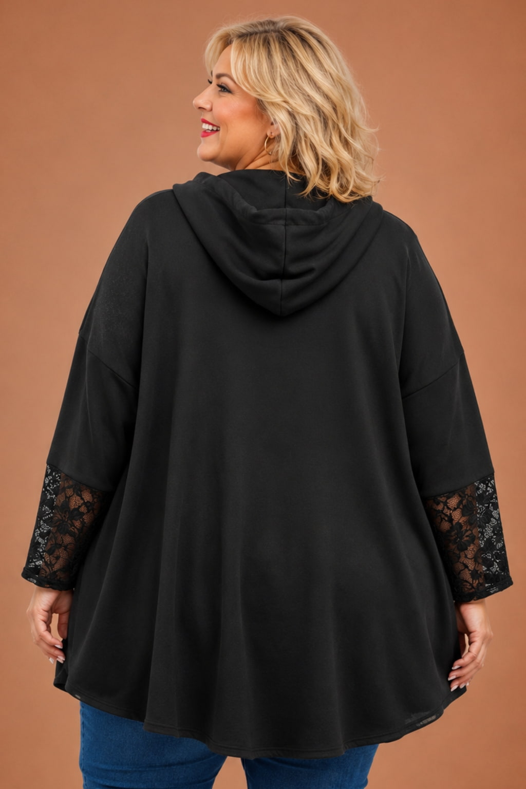 Sweat à capuche grande taille noir évasé, manches en dentelle