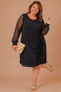 Robe noire grande taille manches tulle plumetis