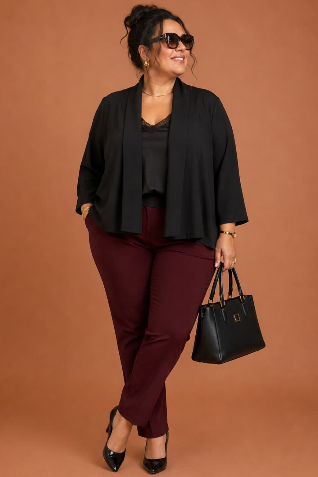 Veste fluide grande taille noire, col châle et manches 3/4