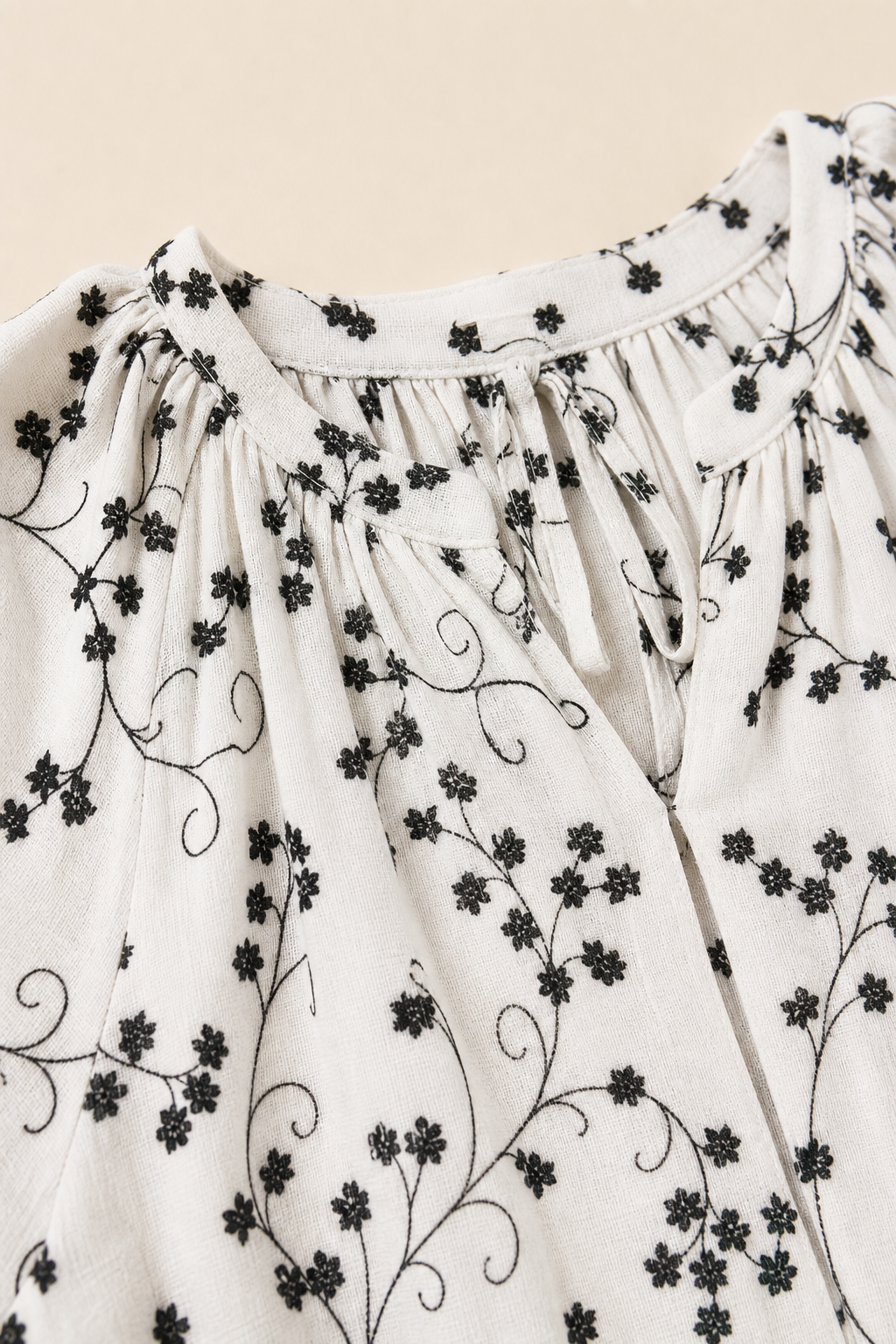 Combishort grande taille col cache-cœur broderie anglaise manches courtes retroussées coton
