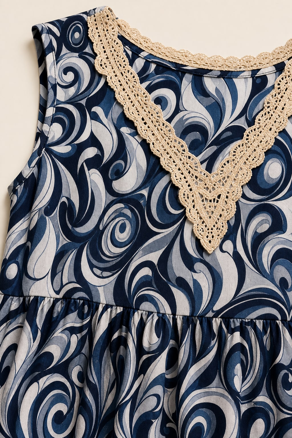 Robe grande taille imprimée sans manches coupe ajustée tombé fluide