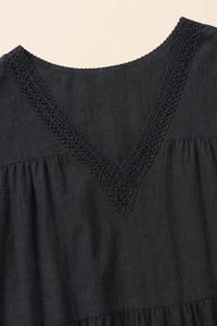 Robe longue grande taille col V dentelle coupe évasée manches courtes tissu fluide