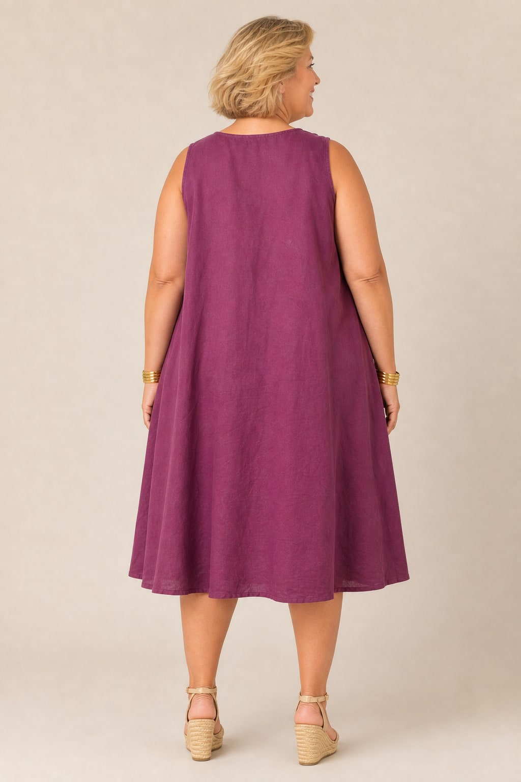 Robe grande taille droite sans manches en coton-lin col rond avec poches et boutons décoratifs
