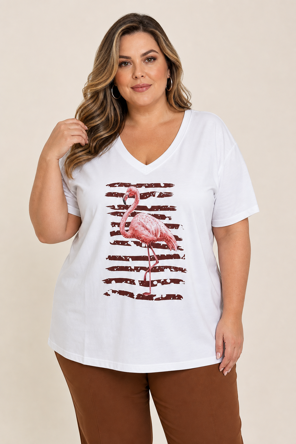 T-shirt grande taille col V imprimé flamant graphique manches courtes coupe droite Image