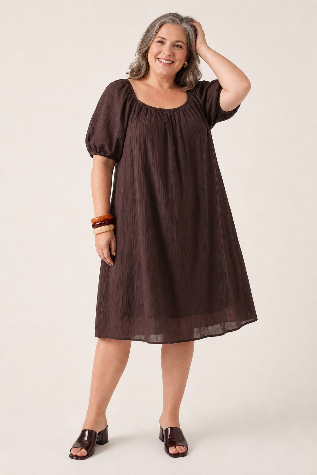 Robe grande taille col froncé manches bouffantes coupe trapèze en coton léger