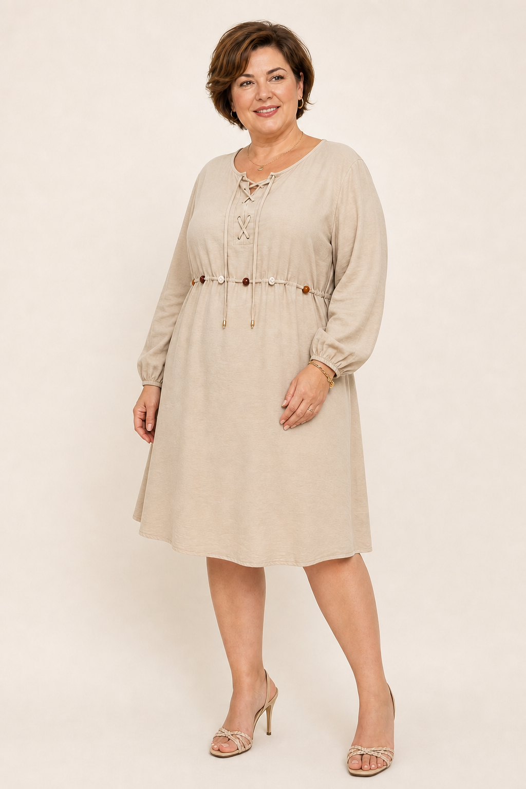 Robe grande taille midi lacée tissu fluide viscose coupe ajustable silhouette généreuse