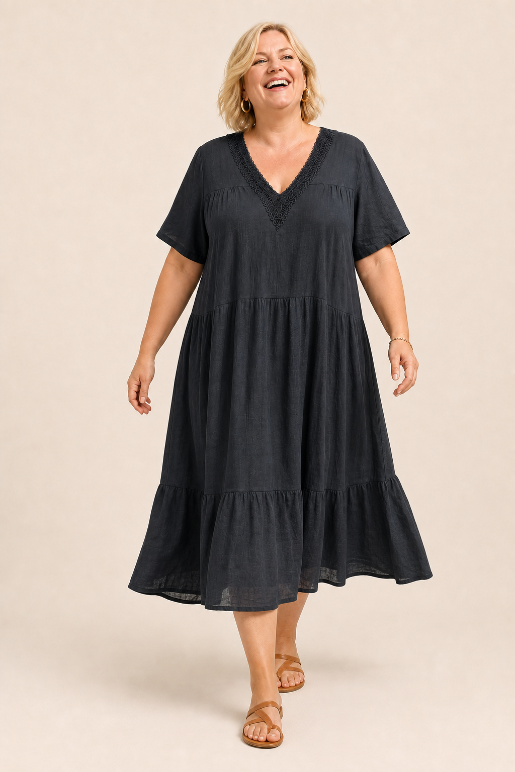Robe longue grande taille col V dentelle coupe évasée manches courtes tissu fluide