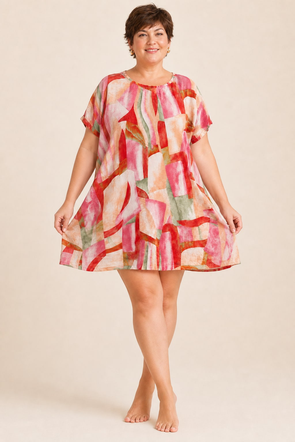 Robe grande taille imprimée manches courtes coupe fluide en rayonne avec poches