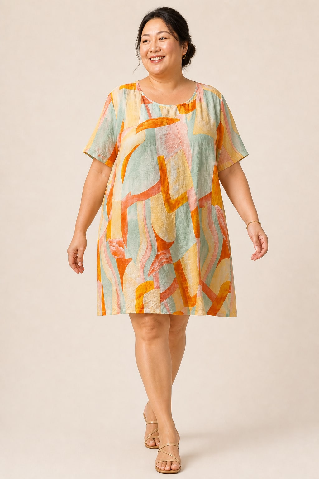 Robe grande taille imprimée manches courtes coupe fluide en rayonne avec poches